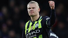 Úto�ník Erling Haaland z Manchesteru City oslavuje svoji trefu.