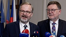 Premiér Petr Fiala a ministr financí Zbyn�k Stanjura
