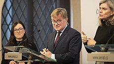 Senát za�al projednávat d�chodovou reformu. Ta by mimo jiné postupn� zvý�ila...