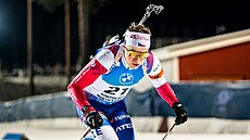 Jakub �tvrtecký na trati sprintu v Kontiolahti