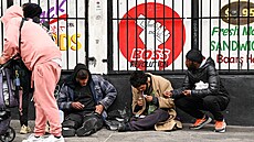 Bezdomovci závislí fentanylu na ulici San Franciska (16. kv�tna 2024)