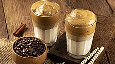 Barva roku 2025 odkazuje na ka�dodenní malá pot�ení.