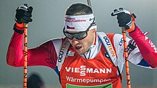 �eský biatlonista Michal Kr�má� v akci b�hem mu�ské �tafety v Kontiolahti.