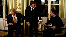 P�í�tí americký prezident Donald Trump se v Pa�í�i se�el s francouzským...