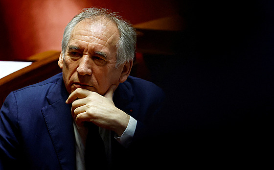 Premiér François Bayrou v Národním shromádní (17. prosince 2024)