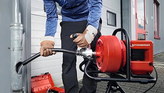 Ne�ekaný únik vody nebo ucpaný odpad? My vás zachráníme i o Vánocích