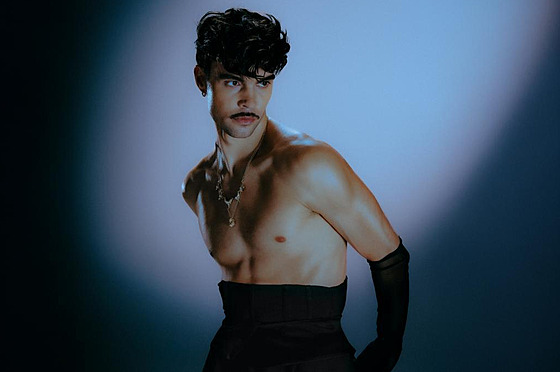 V roce 2025 zastoupí �eskou Republiku v Eurovizi zp�vák Adam Pavlov�in (ADONXS).