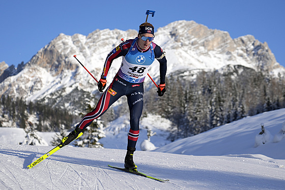 Johannes Bö na trati sprintu v Hochfilzenu