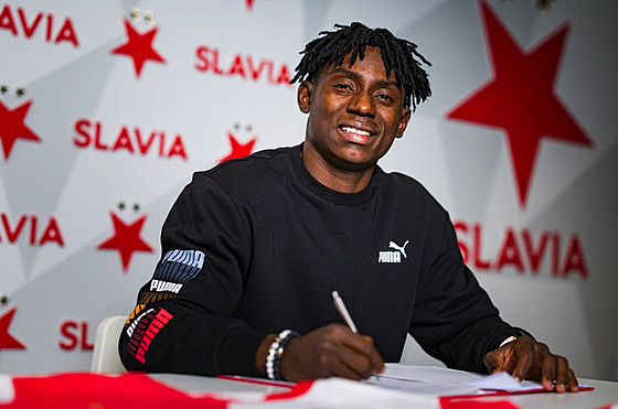 Nigerijský záloník David Moses
