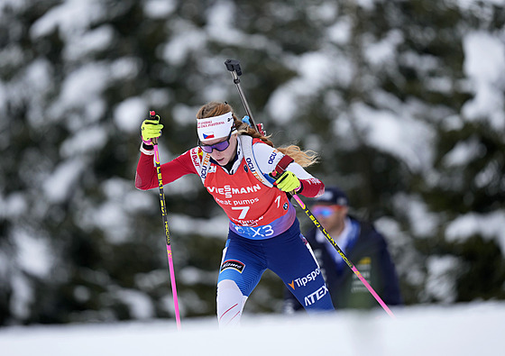 Markéta Davidová ve stíhacím závod v Hochfilzenu