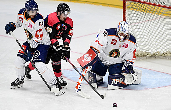 Momentka z prvního duelu mezi Spartou a Växjö.