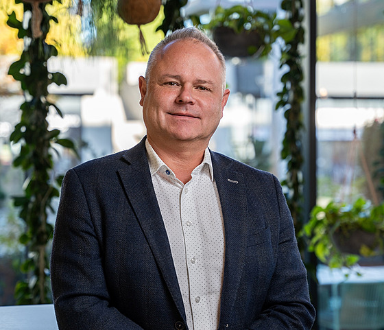 Obchodní �editel KB Poradenství Hanu� Thein.