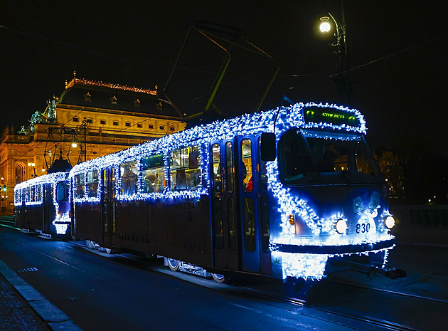 Pražská MHD na Štědrý den: noční linky začnou už v 18 hodin, metro pojede do půlnoci