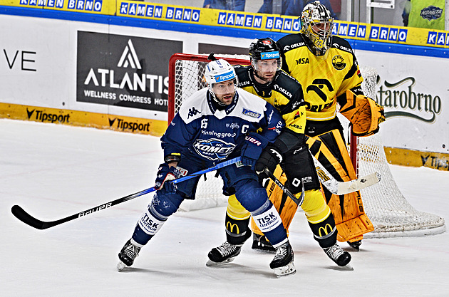 ONLINE: Litvínov rychle skóruje. Spartu čeká Hradec, do Pardubic míří Třinec