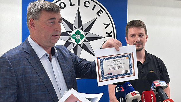Obří zneužití solidarity. Gang obral dárce o desítky milionů, měl i call centra