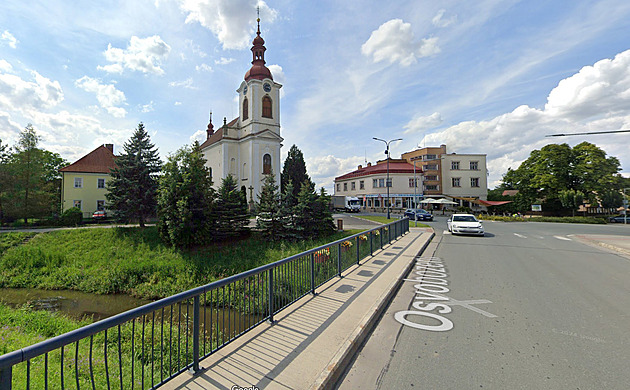 Žena chtěla zabít děti i sebe. Pád do řeky šetří policie jako pokus o vraždu