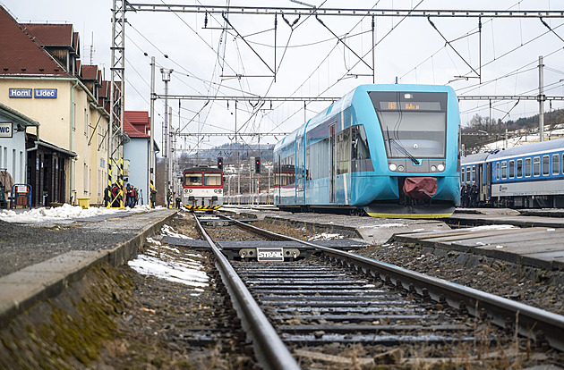 Z Horní Lide na Vsetínsku znovu jezdí vlaky do slovenského Púchova. (prosinec...