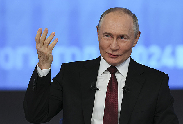 „Pokud je tu Putin, je tu Rusko.“ Čtvrt století Vladimira Putina, válek a naděje pro Rusy