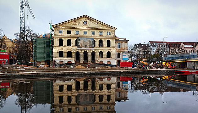 Ped Slavií se mní i nábeí u Male.