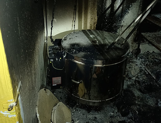 V kaplické kole zaala hoet keramická pec.