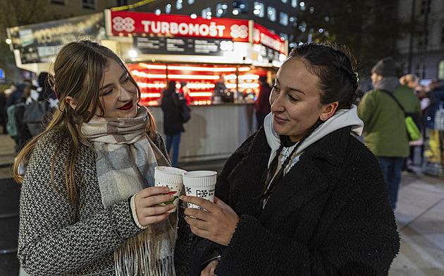 Turbomo�t je oblíbeným nápojem brn�nských váno�ních trh� u� od roku 2009, kdy s...