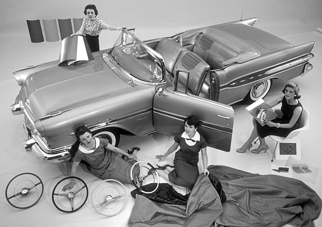 Auta speciálně pro ženy. Zajímavé pokusy, které stojí za pozornost