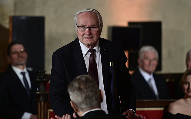 Zemřel jaderný expert a první šéf Temelína František Hezoučký
