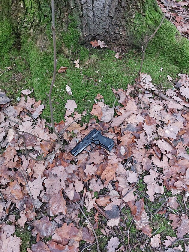 Mu pepadl potu v Tluné. en za pepákou vyhrooval se zbraní v ruce.