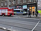 Policie uzavela Francouzskou ulici z dvodu nlezu podezelho pedmtu. (19....