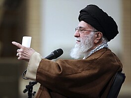 Íránský nejvy��í duchovní v�dce Alí Chameneí.