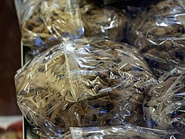 Pandolce Genovese je klasický janovský sladký chlebový kolá� s kandovaným...