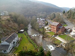 Bylo by nespravedlivé vynechat vel�skou �eku Afan. Jestli chcete místní pot�it...