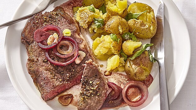 Hovzí steak na erveném vín