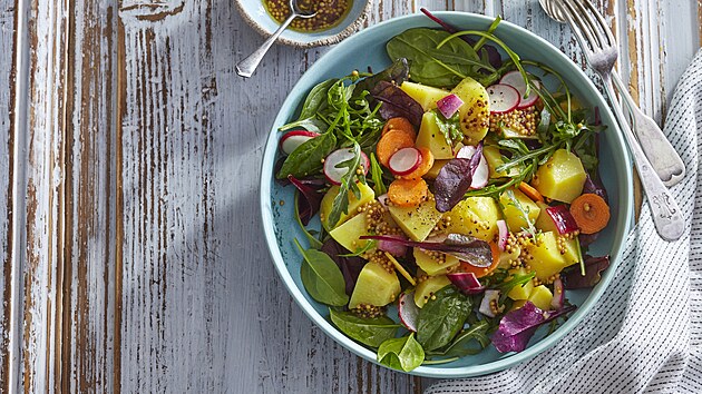 Jarní bramborový salát