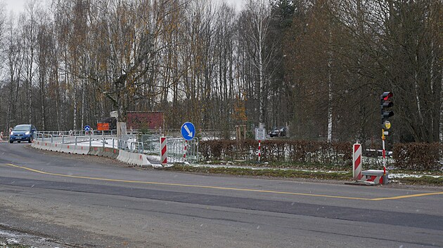 Teprve budovan okrun kiovatka v ulici Jihlavsk m bt hotova pt rok. Jak monument ji okrl, rozhodne veden msta i sami obyvatel.