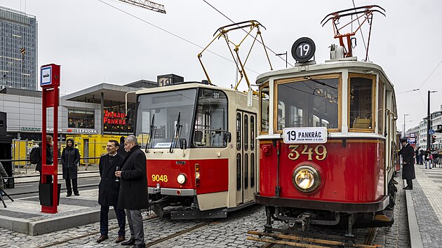 Slavnostn� zprovozn�n� prodlou�en� tramvajov� trat� ke stanici metra Pankr�c (13. prosince 2024)
