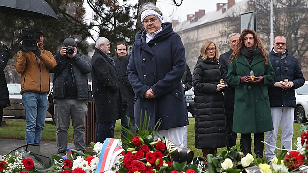 Lkaka Jana Pometlov (ena v poped s elenkou) mus ekrnou, kde ped pti lety vradil len vrah, projt kad pracovn den. Na tehdej hrzu neme zapomenout. (10. prosince 2019)