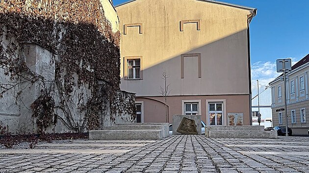 Pietn upraven Piaristick nro v Moravsk Tebov z pera architekta Ondeje Pchlka