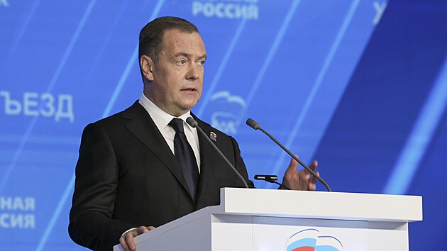 Dmitrij Medved�v na sjezdu vládnoucí strany Jednotné Rusko (14. prosince 2024)