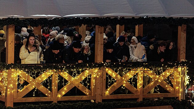 Olomouck� v�no�n� trhy si lze letos prohl�dnout tak� ze dvou vyhl�dek (sn�mek ze zah�jen�).