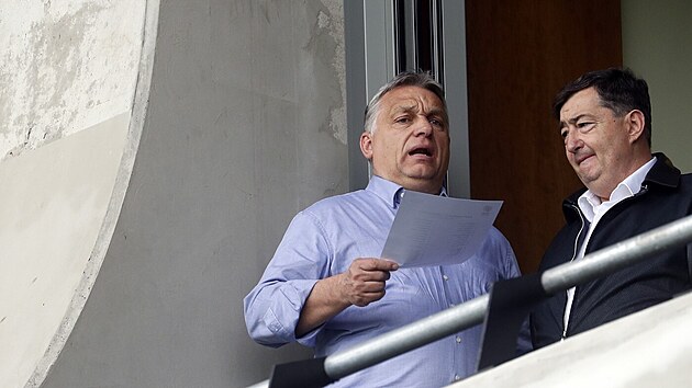 „Je to feudalismus.“ Maďarští voliči jsou frustrovaní bohatstvím Orbánova okolí