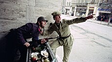 Pouliní boje v Bukureti. Rumunská vánoní revoluce v roce 1989 si vyádala...