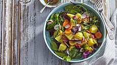 Jarn� bramborov� sal�t