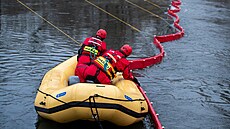 Hasii postavili norné stny kvli úhynu ryb na ece Ode.