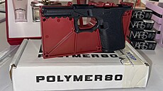 Takzvané ghost guns, neboli zbran bez výrobního ísla, v posledních letech...