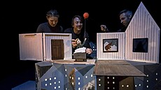 Inscenace re�isérky Michaely Homolové s názvem �ervený balónek