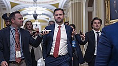 Zvolený americký viceprezident J. D. Vance se v Kongresu ú�astní napjatého...