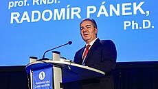 Fyzik Radomír Pánek povede Akademii v�d �R a� do roku 2029