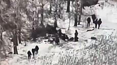 Ukrajinci ukázali záb�ry z první bitvy se Severokorejci v Kurské oblasti.