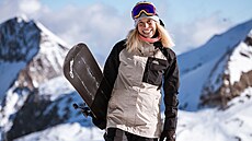 Novou ambasadorkou zna�ky Horsefeathers je Eva Adamczyková, �eská...